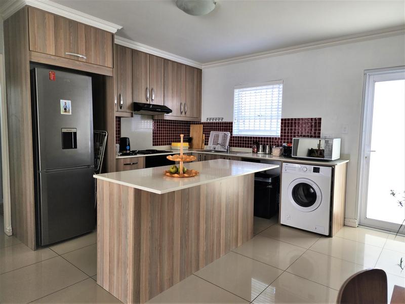 2 Bedroom Property for Sale in Grassy Park Western Cape